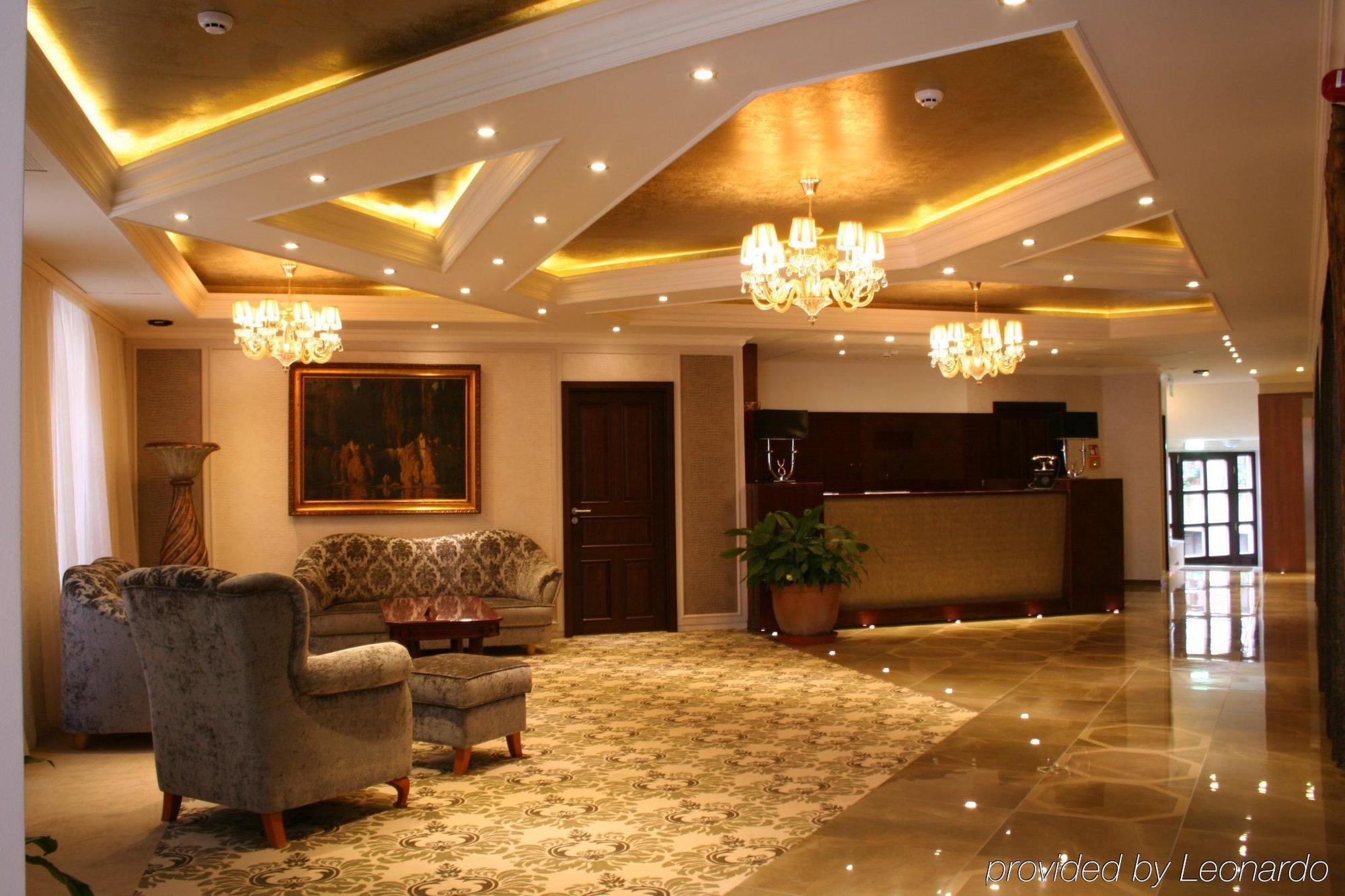 Hotel Capitulum Győr Interiør billede
