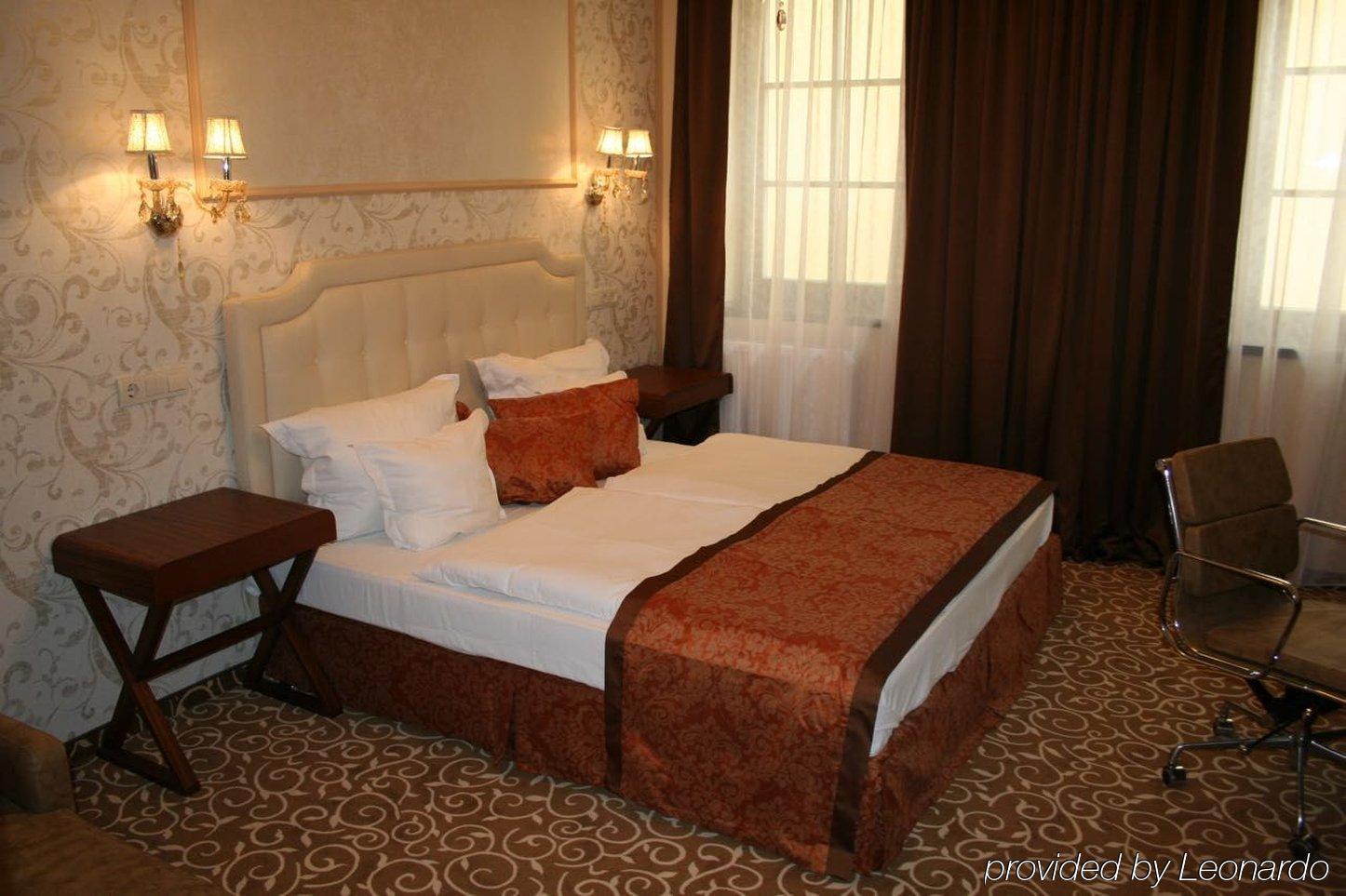 Hotel Capitulum Győr Eksteriør billede