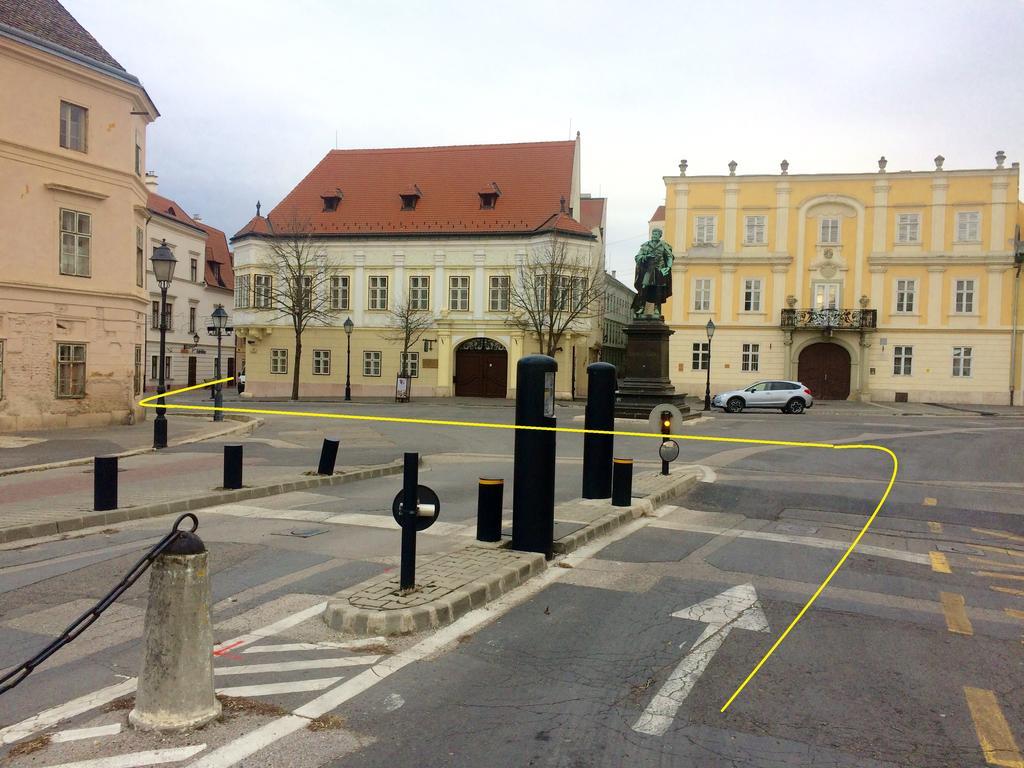 Hotel Capitulum Győr Eksteriør billede
