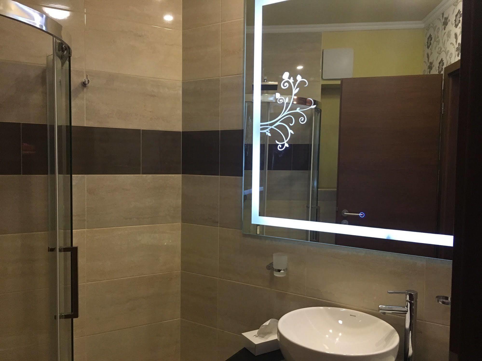 Hotel Capitulum Győr Eksteriør billede
