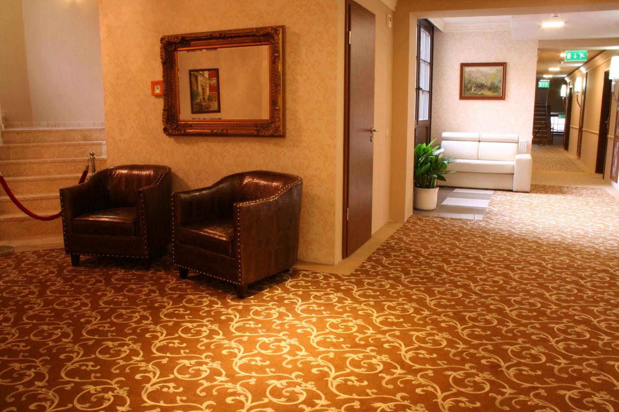 Hotel Capitulum Győr Eksteriør billede